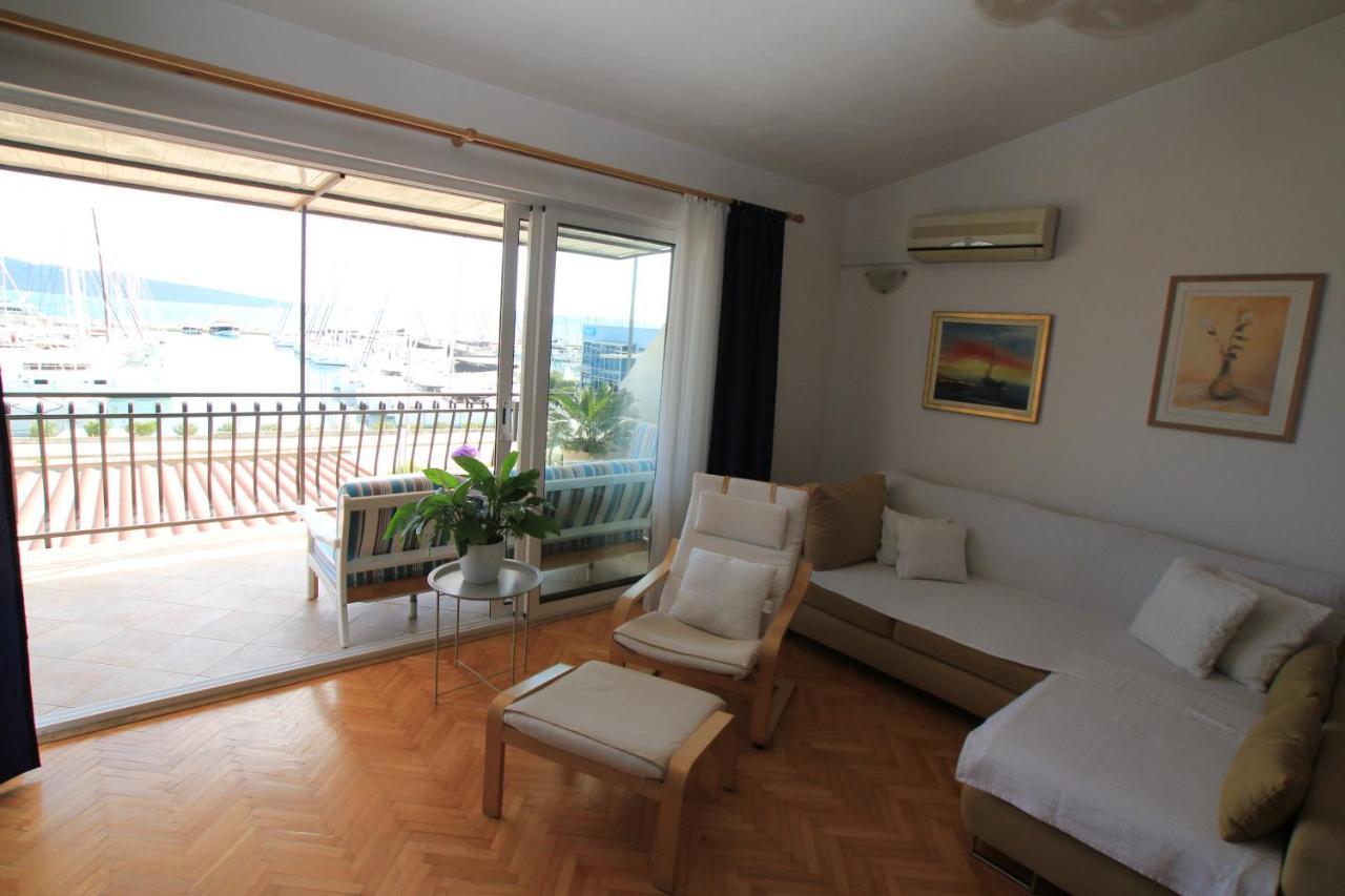 Apartment Gallery Kastela Bagian luar foto