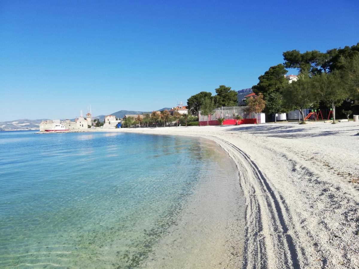 Apartment Gallery Kastela Bagian luar foto