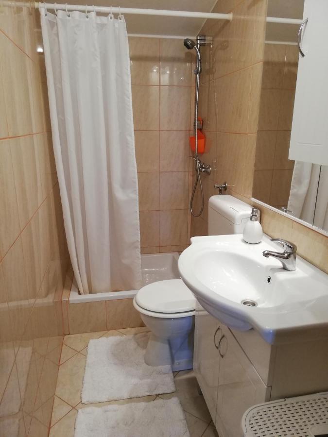 Apartment Gallery Kastela Bagian luar foto